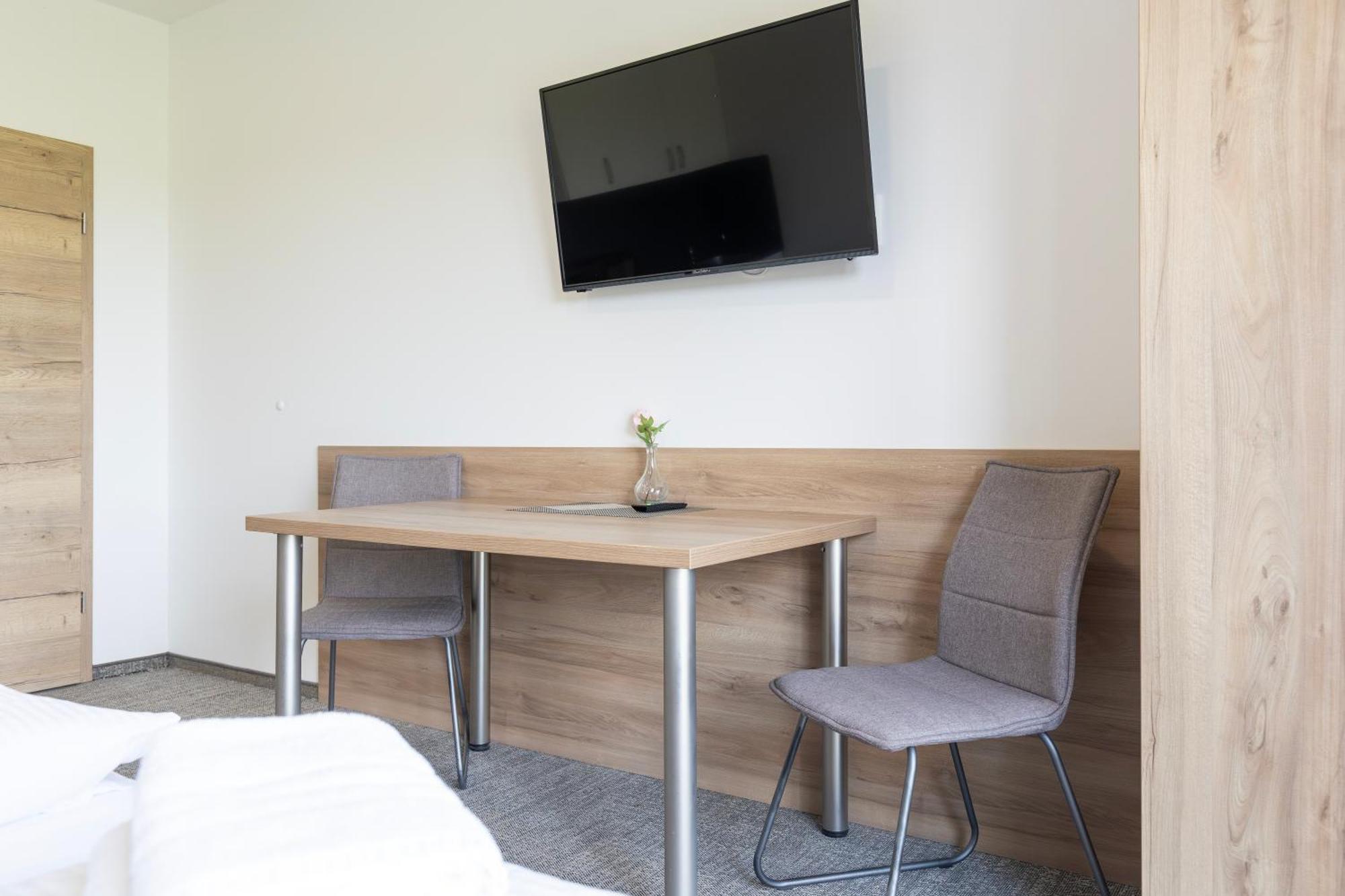 Sport Hotel Becva วาลาชเก เมซิริชี ภายนอก รูปภาพ